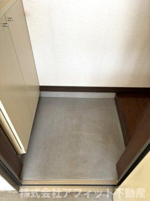 【エントランス】 | クィーンズヴィラ　A棟 | ※左右反転イメージです