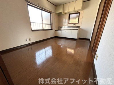 【その他】 | クィーンズヴィラ　A棟 | DK6.5帖