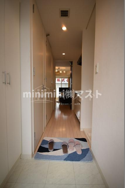 ルクレ新町レジデンスの玄関