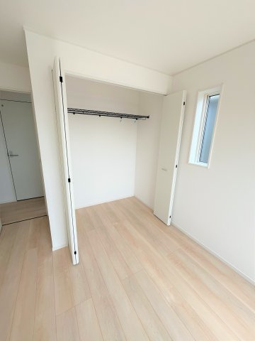 【収納】 | 仲介手数料無料！厚狭小学校に通える新築戸建　山陽小野田市鴨庄　第９－２号棟　クレイドルガーデン　アーネストワン | 全室収納付き