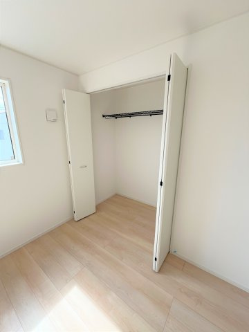 【収納】 | 仲介手数料無料！厚狭小学校に通える新築戸建　山陽小野田市鴨庄　第９－３号棟　クレイドルガーデン　アーネストワン | 全室収納付き