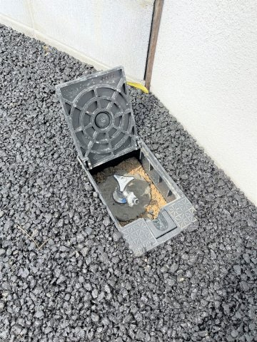 【駐車場】 | 仲介手数料無料！厚狭小学校に通える新築戸建　山陽小野田市鴨庄　第９－３号棟　クレイドルガーデン　アーネストワン | 駐車場には散水栓も付いています。