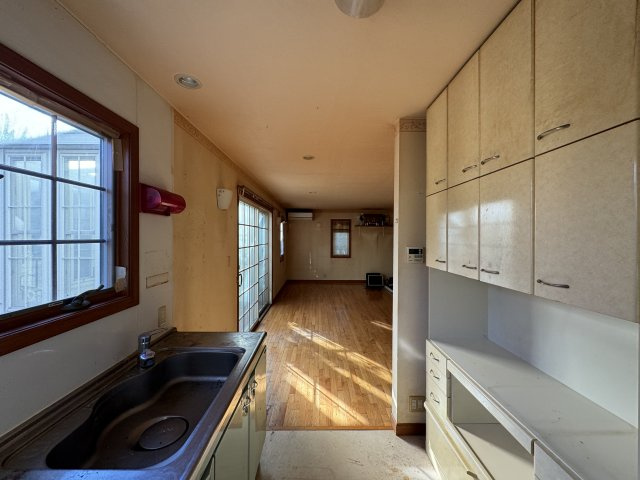 -三丁目不動産-　熊谷市石原　同一敷地に2棟のキッチン