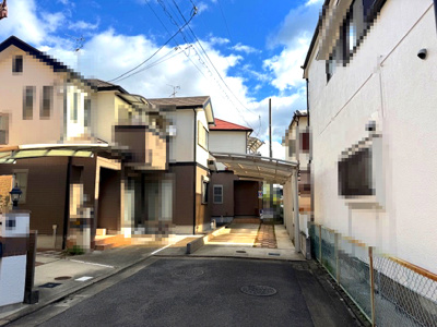 【外観】 | 堺市美原区南余部西1丁目　中古戸建 | 南海高野線「北野田」駅まで徒歩17分。バス利用可能！バス停「南余部」までは徒歩6分です。ぜひ一度、現地をご覧ください。