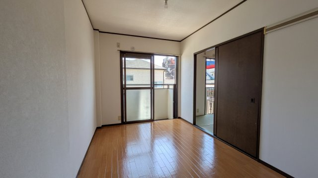 【寝室】