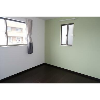 リズタウン大津の洋室