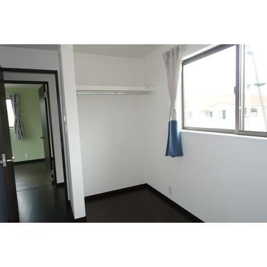 リズタウン大津の洋室