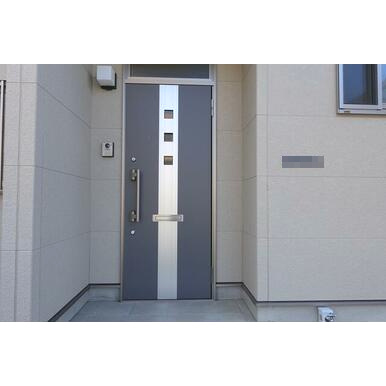 リズタウン大津の玄関