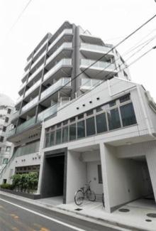 【外観】 | 鉄筋コンクリート造のがっちりとした建物。