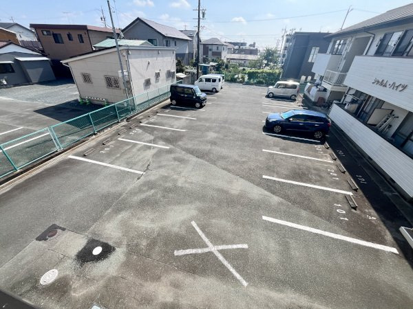 MKビル　西棟の駐車場