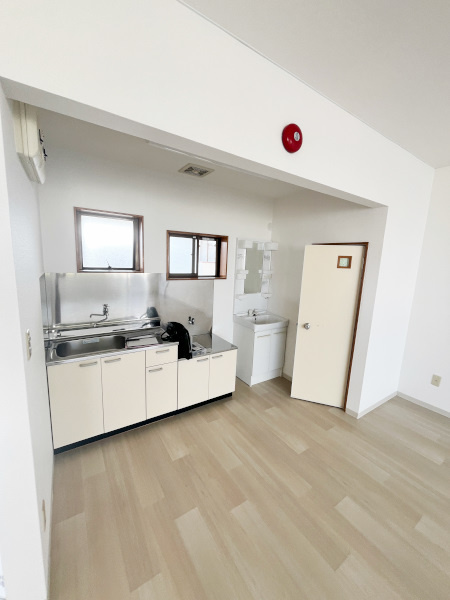 MKビル　西棟の内装