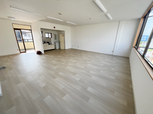 MKビル　西棟の内装