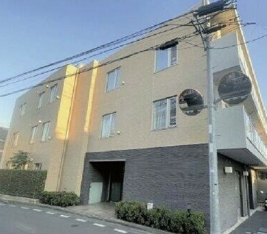 【外観】 | ベルアルシェ東高円寺 | 鉄筋コンクリート造のがっちりとした建物。