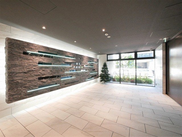 ラドゥセールシンオオサカのロビー