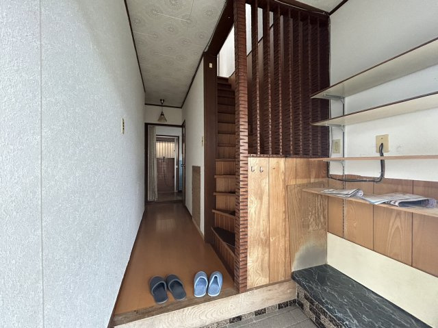 広島市安佐南区相田６丁目の一戸建ての玄関