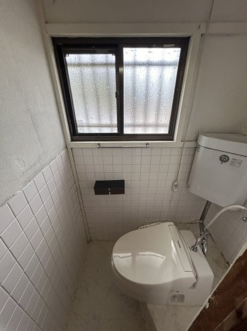 広島市安佐南区相田６丁目の一戸建てのトイレ