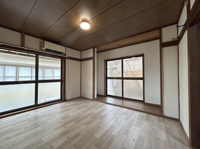 広島市安佐南区相田６丁目の一戸建ての居間・リビング