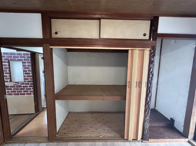 広島市安佐南区相田６丁目の一戸建ての収納