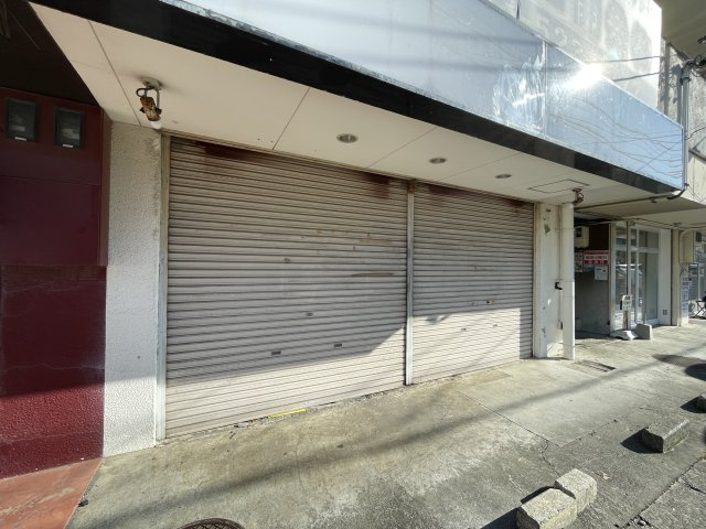 チサンマンション和地山のエントランス