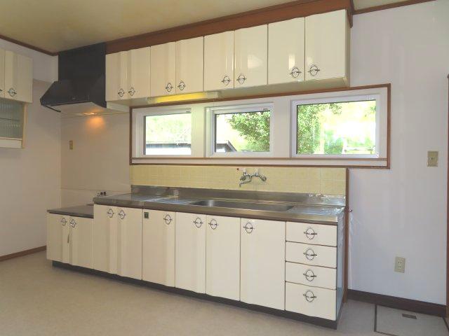 【キッチン】 | 網走郡津別町字豊永２５番地１　地下１階付平屋建　中古売家