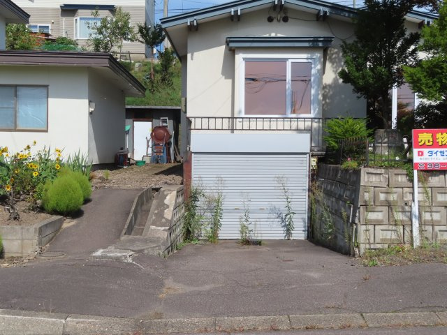 【駐車場】 | 網走郡津別町字豊永２５番地１　地下１階付平屋建　中古売家