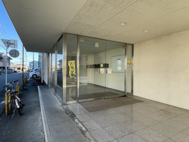 チサンマンション和地山のエントランス