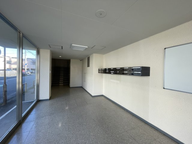 チサンマンション和地山のエントランス