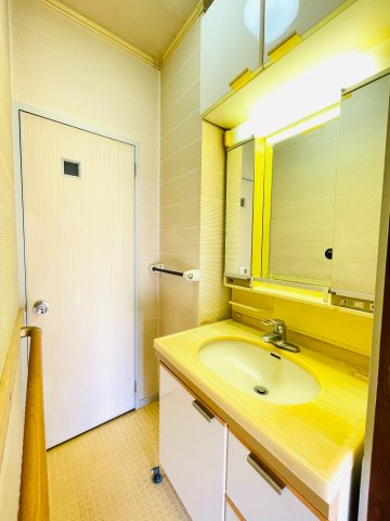 あきる野市雨間　平屋中古戸建の洗面所