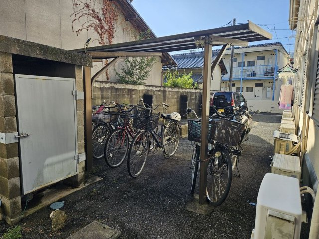 ピープルハウスの駐輪場