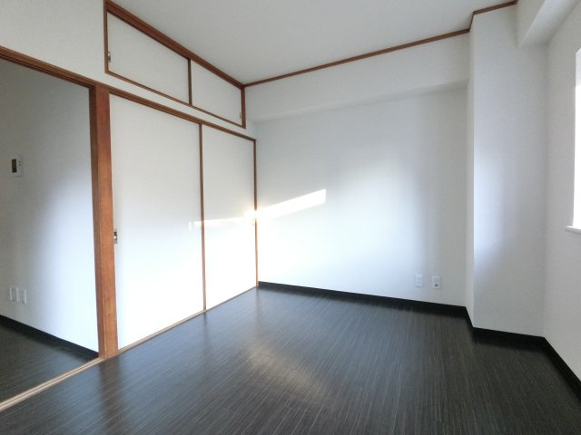 ＬＥＯ六拾弐番館 の洋室