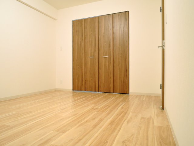 【寝室】 | フロイデ川添