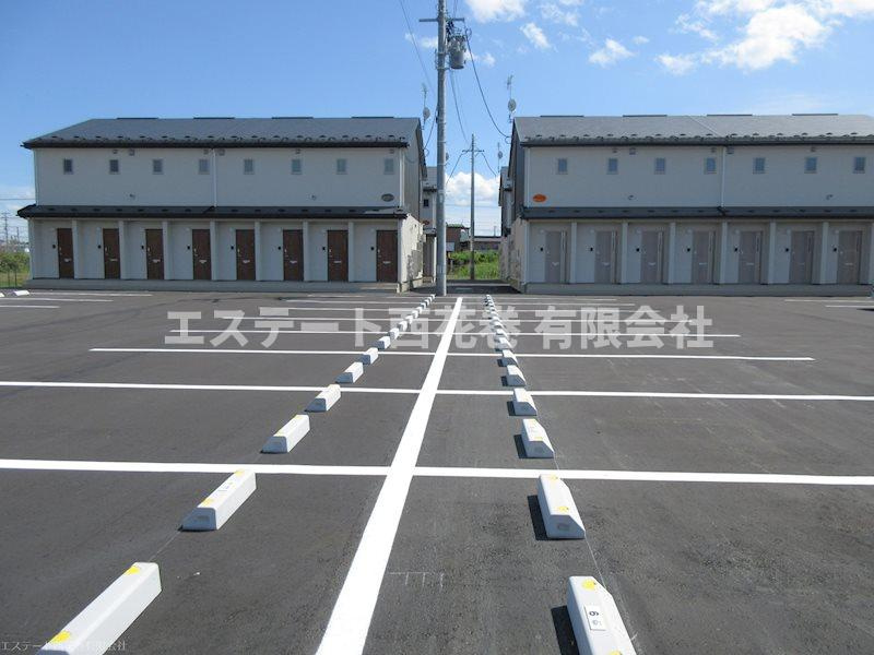 Fiore桜町（フィオーレ）Ｃの駐車場