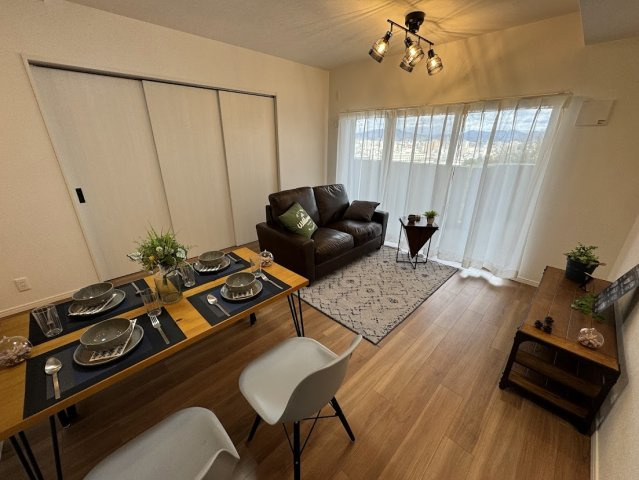 【居間・リビング】フローレンス田方ウイングテラス 