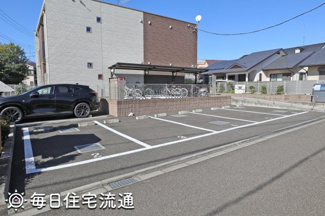 【駐車場】