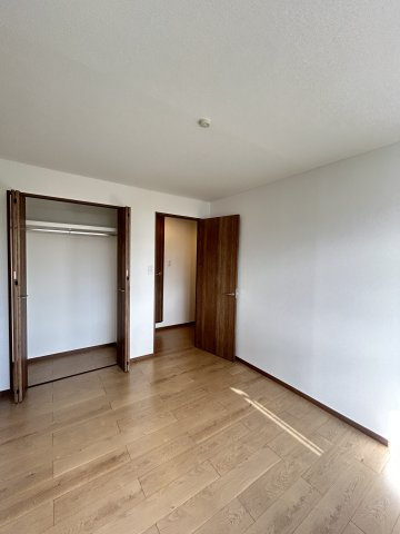 【洋室】 | Ｆ・マンション