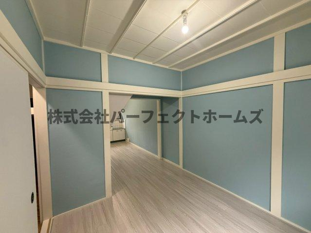 高野道1丁目戸建　賃貸の居間・リビング|こちらの居間で趣味の時間をお楽しみください