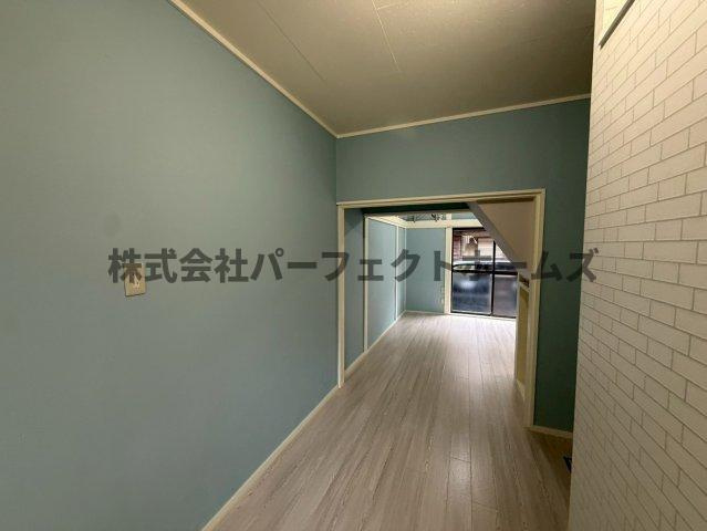 高野道1丁目戸建　賃貸の居間・リビング|使いやすいリビングです