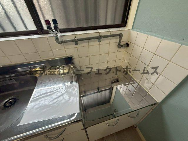 高野道1丁目戸建　賃貸のキッチン|コンパクトなキッチンで掃除もラクラク