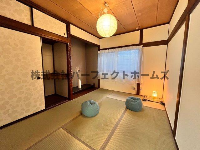 高野道1丁目戸建　賃貸の和室|柔らかい畳が心地よい和室