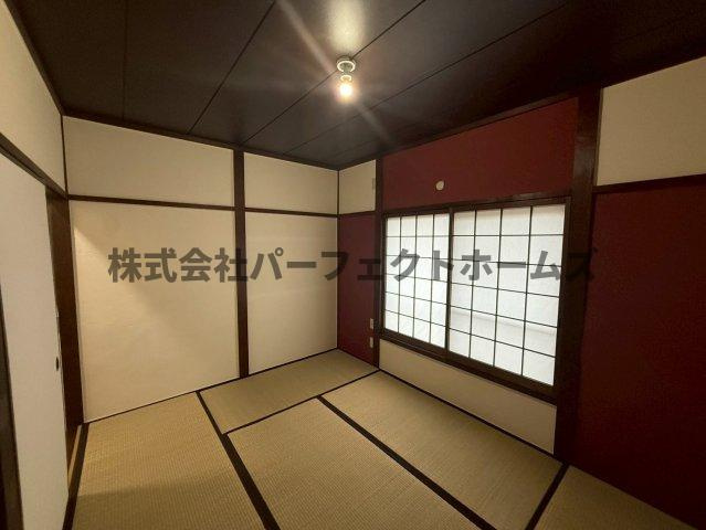 高野道1丁目戸建　賃貸の和室|日本らしい落ち着いた雰囲気の和室です
