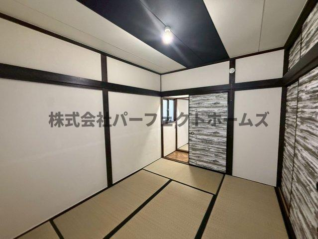 高野道1丁目戸建　賃貸の和室|落ち着いた雰囲気の和室付きです
