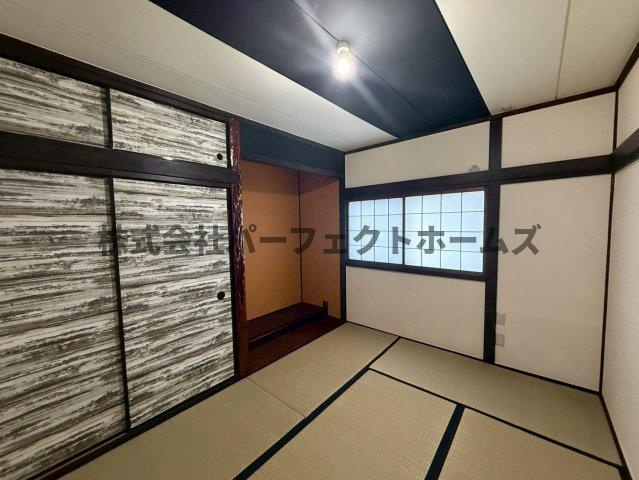 高野道1丁目戸建　賃貸の和室|ゆったりとくつろげる和室です
