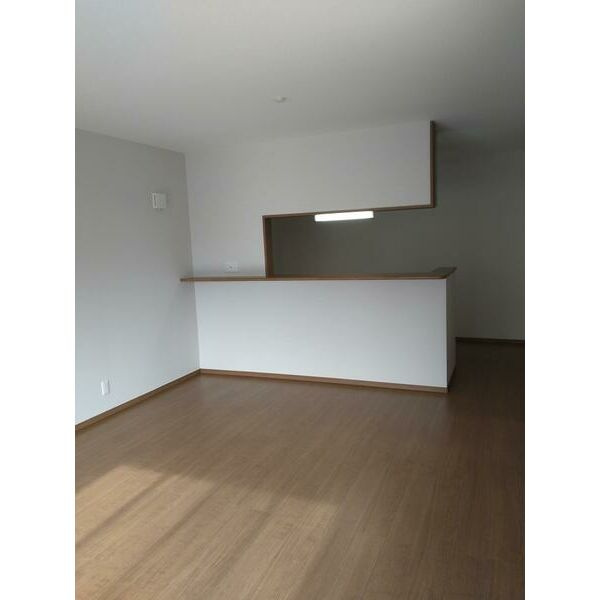 瑞穂区御莨町貸家Ｂ棟の居間・リビング