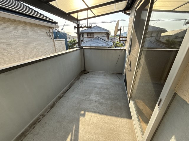 御立西５丁目貸家のバルコニー