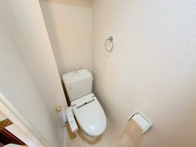 クレアート新大阪セレニティのトイレ