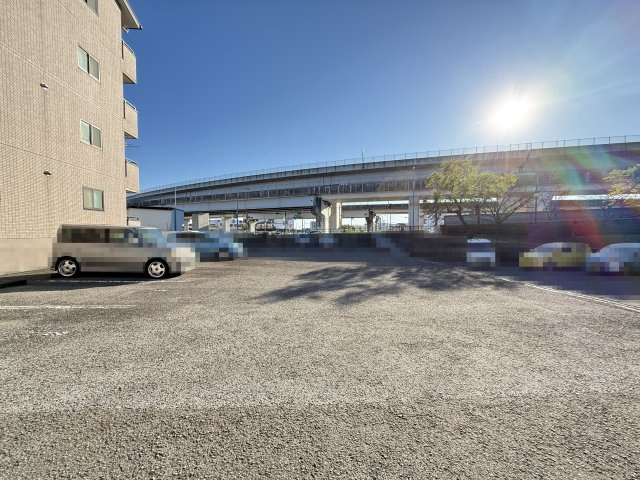 SAKURAの駐車場