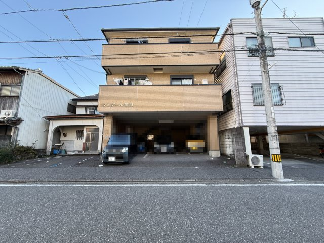 フォブール岡村