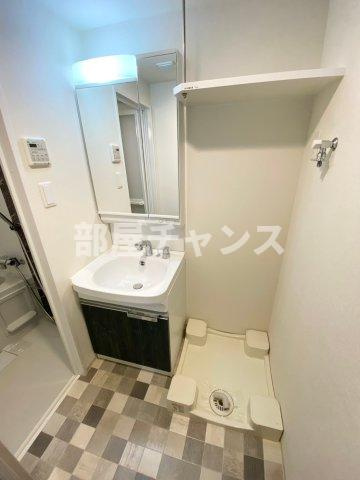 ファステート栄セントラルの独立洗面台