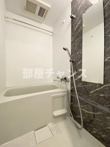 ファステート栄セントラルの浴室