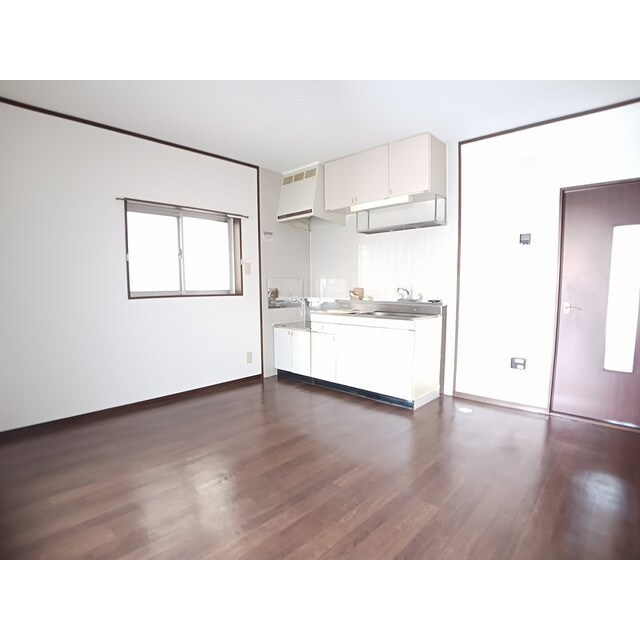 ソシエ２２１の居間・リビング